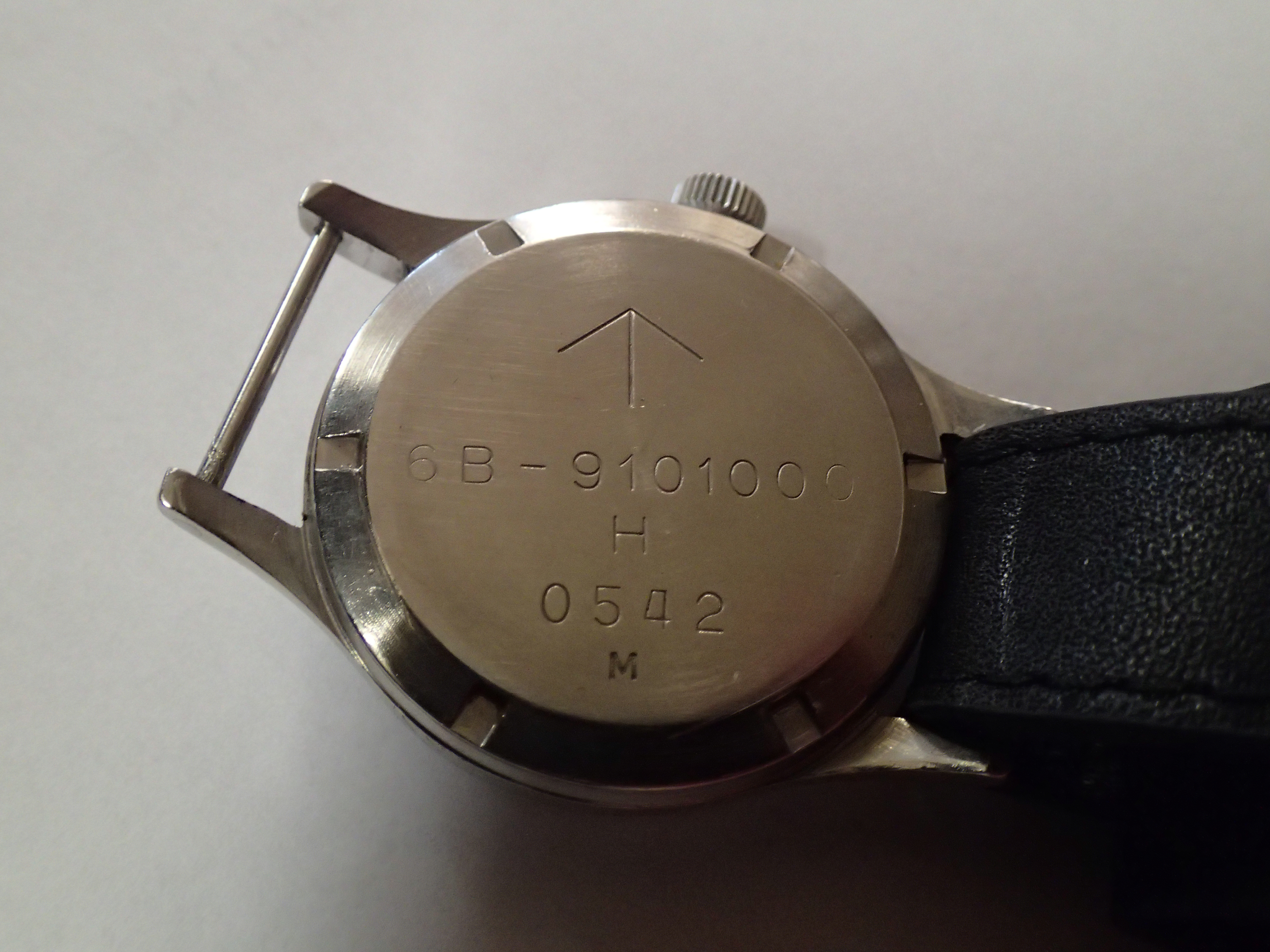 Vintage 1960s Hamilton Military Pilot wristwatch with crows foot and 6B-9101000 H0542 M verso Kept - Image 2 of 2
