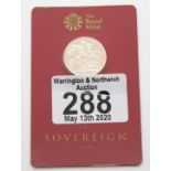 Full encased 2015 Elizabeth II sovereign. P&P Group 1 (£14+VAT for the first lot and £1+VAT for