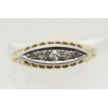 Antique 18ct gold 5-stone graduated diamond ring, size K, 1.9g. P&P Group 1 (£14+VAT for the first