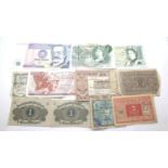 Mixed vintage UK and worldwide banknotes, all in good condition. P&P Group 1 (£14+VAT for the