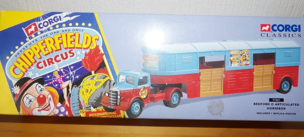 Corgi 1.50 scale Chipperfields Circus Bedford O articulated horsebox 97887 P&P group 2 (£20 for