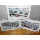 Herpa 1.500 scale construction kits, two departure halls and a multi storey car park P&P group 2 (£