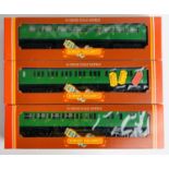 3x Hornby OO Gauge SR Malachite Passenger Coaches 2x R486 & 1x R487 - All Mint Boxed. P&P Group