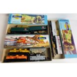 Lot of Assorted US Freight Wagons - Contained in 3x Athearn Boxes. P&P Group 2 (£18+VAT for the