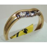 Ladies 18ct gold, sapphire and diamond ring. P&P group 1 (£16 for the first item and £1.50 for