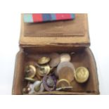 Leather box containing WWII medal bar and other period items, buttons etc. P&P Group 1 (£14+VAT