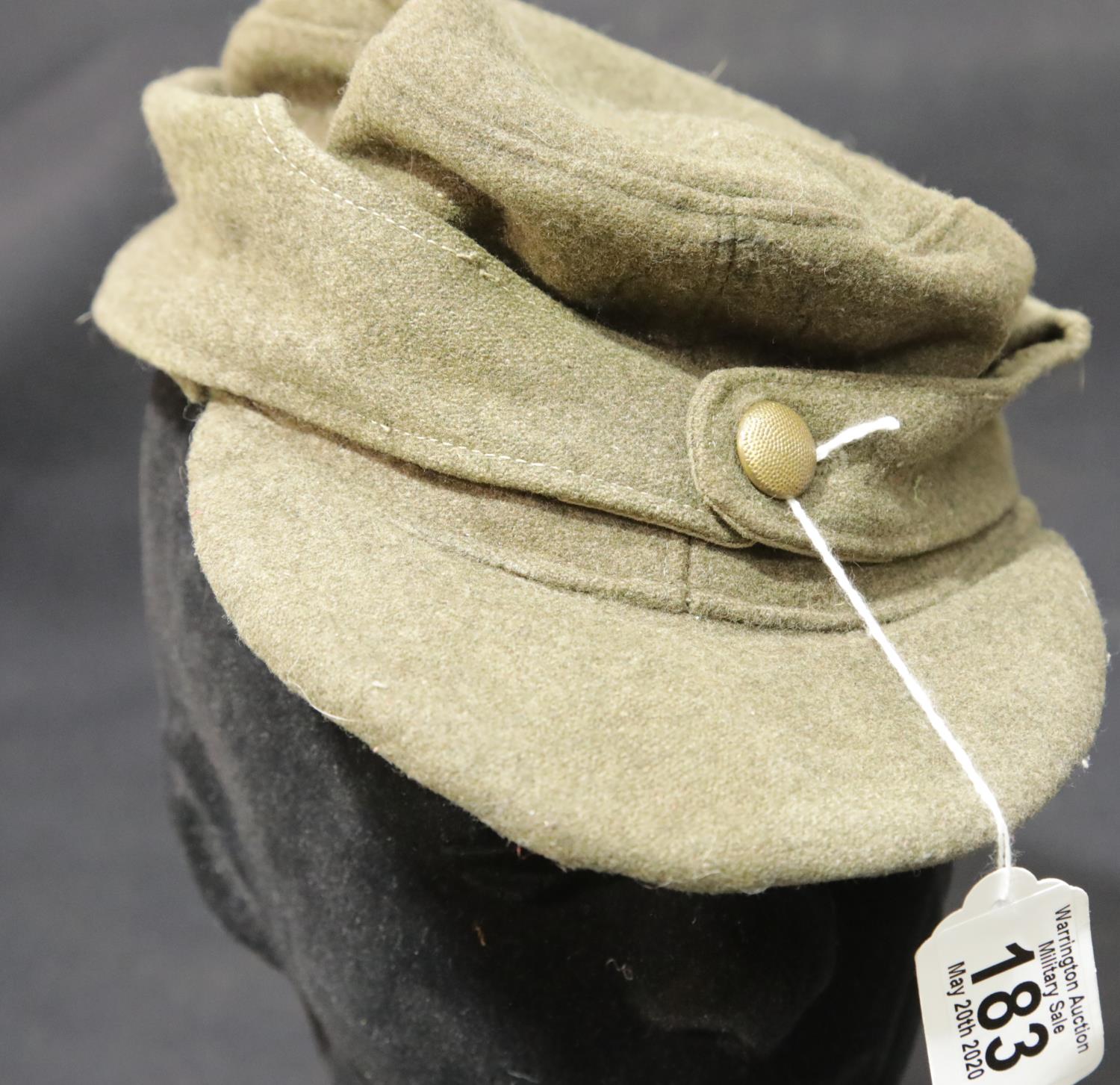 A WWII German felt Feldmutze. P&P Group 2 (£18+VAT for the first lot and £2+VAT for subsequent lots)