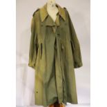 German field coat with epaulettes. P&P Group 3 (£25+VAT for the first lot and £5+VAT for