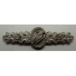 German WWII style Luftwaffe Parachutists clasp. P&P Group 1 (£14+VAT for the first lot and £1+VAT