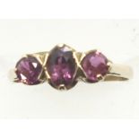 Vintage 9ct gold Almandine garnet three stone ring, size L, 2.0g. P&P Group 1 (£14+VAT for the first