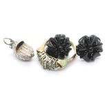 Ladies black flower design earrings. P&P Group 1 (£14+VAT for the first lot and £1+VAT for