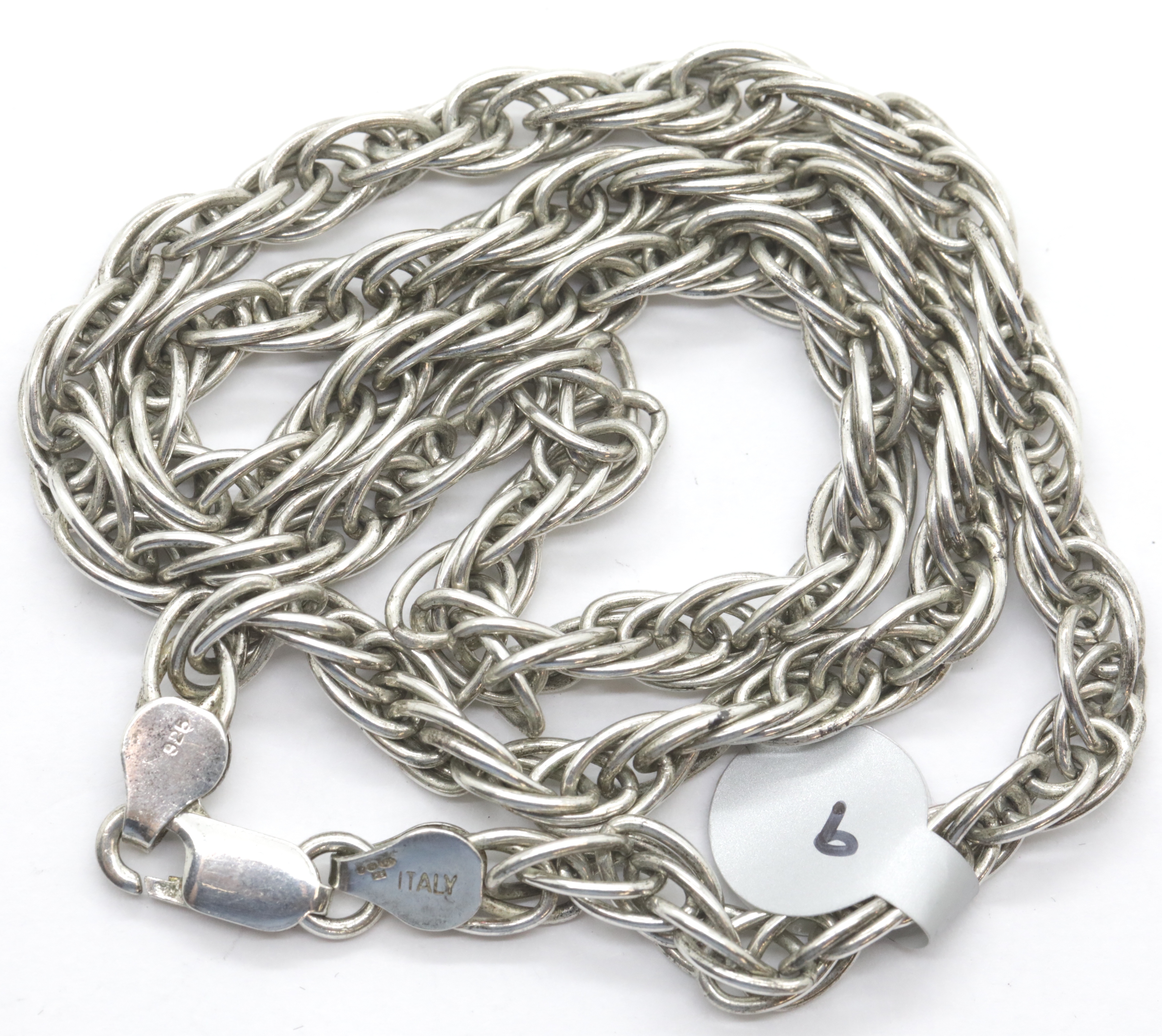 Silver 18" solid link Prince of Wales chain 32g. P&P Group 1 (£14+VAT for the first lot and £1+VAT