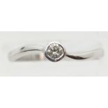 Ladies 9ct white gold on a twist diamond engagement ring, size O, 2.0g. P&P Group 1 (£14+VAT for the