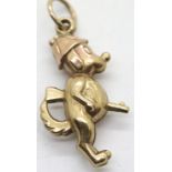 9ct gold 1970s hunting dog charm. P&P Group 1 (£14+VAT for the first lot and £1+VAT for subsequent