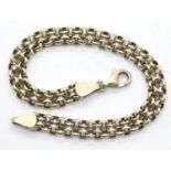 9ct gold double link bracelet, L: 18 cm, 4.2g. P&P Group 1 (£14+VAT for the first lot and £1+VAT for