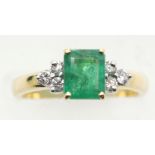 Ladies 18ct gold emerald cut emerald and six stone diamond ring, size M, 4.4g. P&P Group 1 (£14+