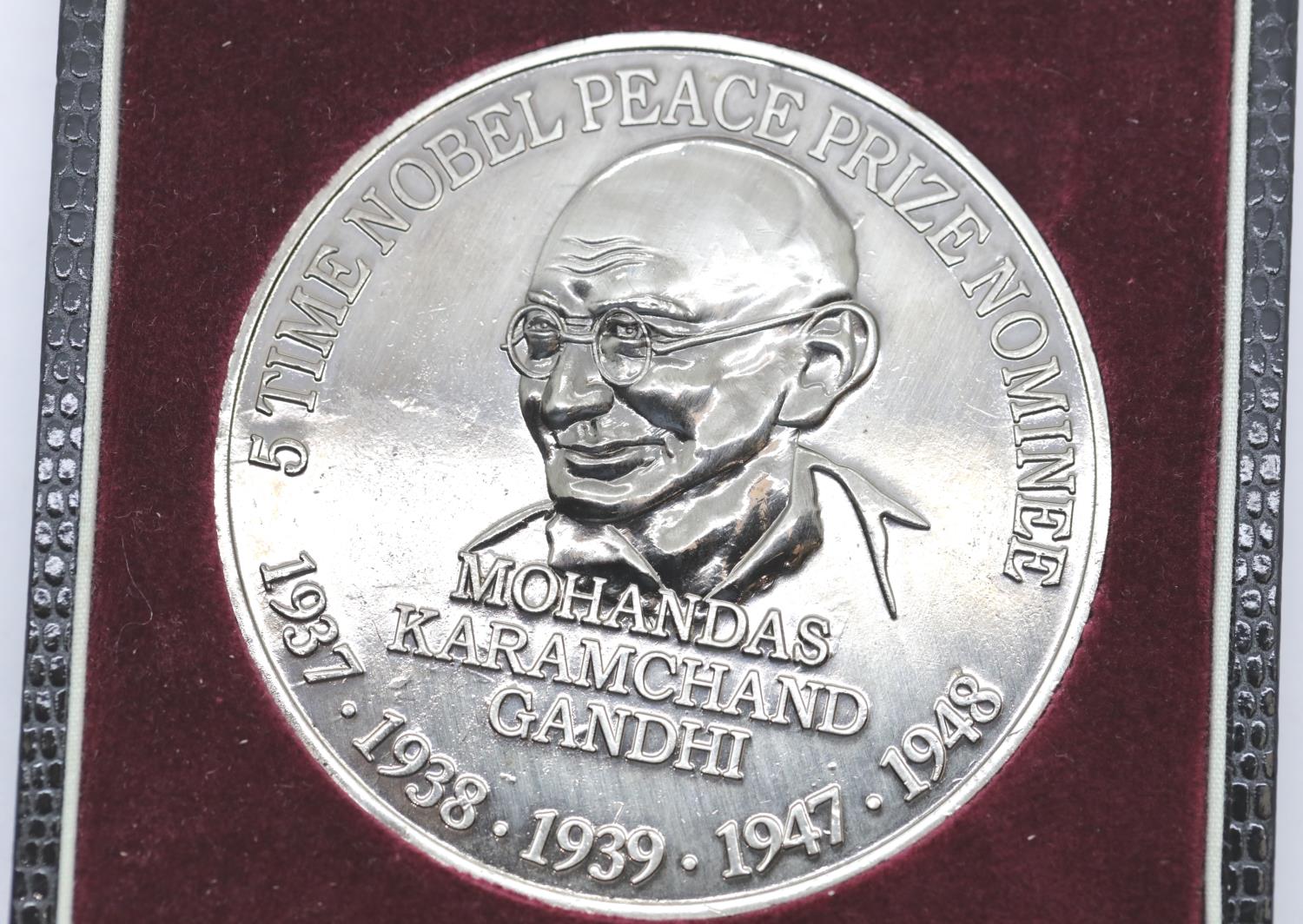 White metal boxed Nobel Peace Prize nomination table medal for Gandhi. P&P Group 1 (£14+VAT for