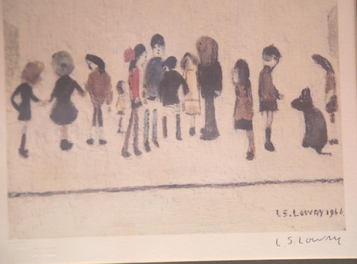 Lawrence Stephen Lowry (1887-1976) un numbered Ltd Edition of 850 print, Group of Children, signed