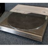 Hitachi Model HT-L33 Linear Tracking Turntable. Advised by vendor as in working order. Advised by