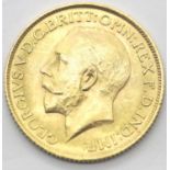 George V 1915 full sovereign. P&P Group 1 (£14+VAT for the first lot and £1+VAT for subsequent lots)