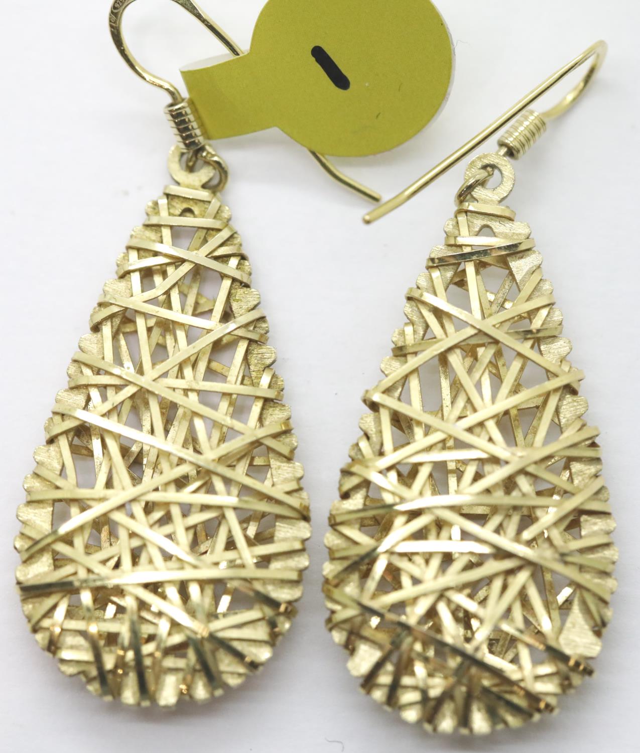 Ladies gold plated silver mesh drop earrings. P&P Group 1 (£14+VAT for the first lot and £1+VAT