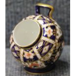 Royal Crown Derby Imari coal scuttle, H: 9 cm. P&P Group 1 (£14+VAT for the first lot and £1+VAT for