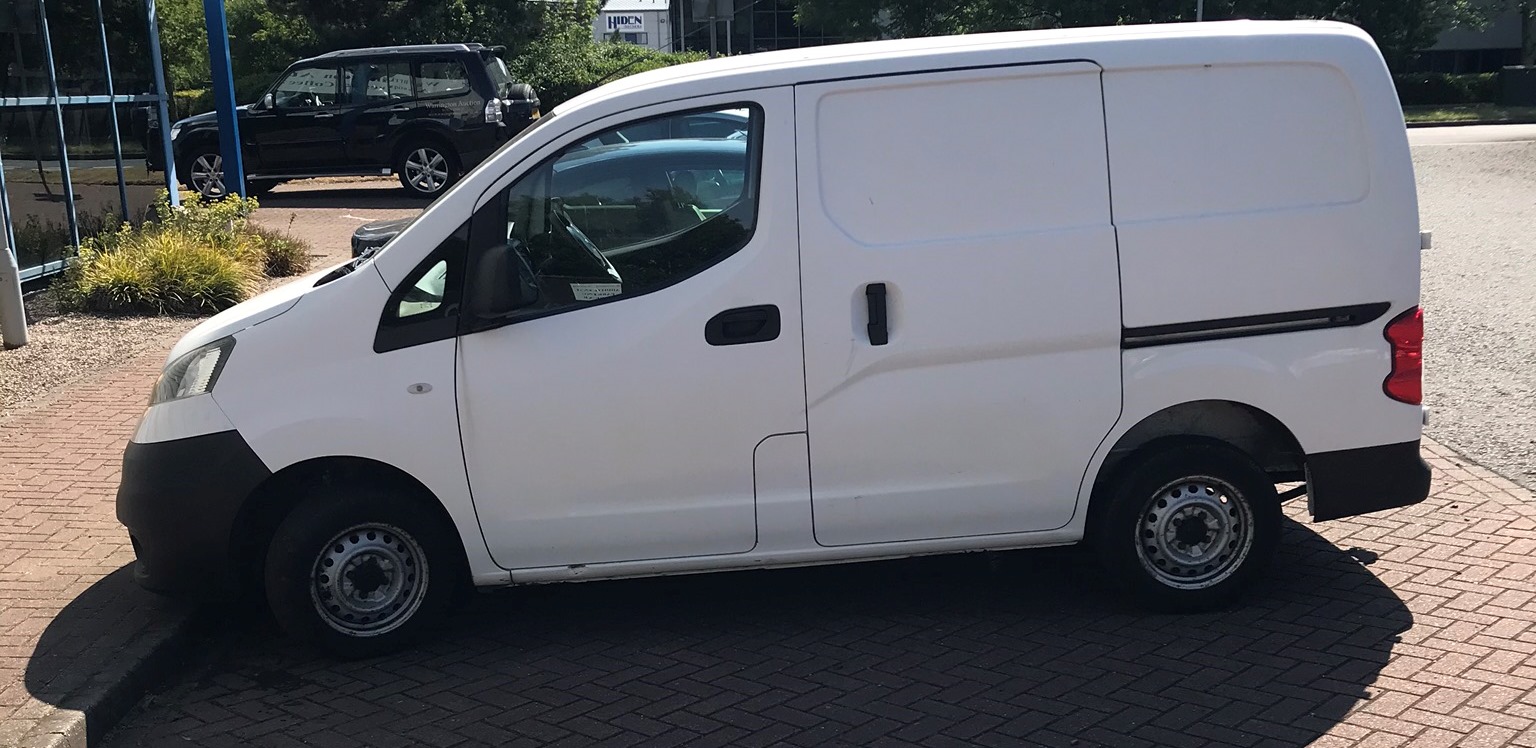 Nissan NV200 177,000 miles MOT valid until 29/09/2020 white no service history or V5