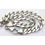 Gents silver mint condition curb bracelet. P&P Group 1 (£14+VAT for the first lot and £1+VAT for