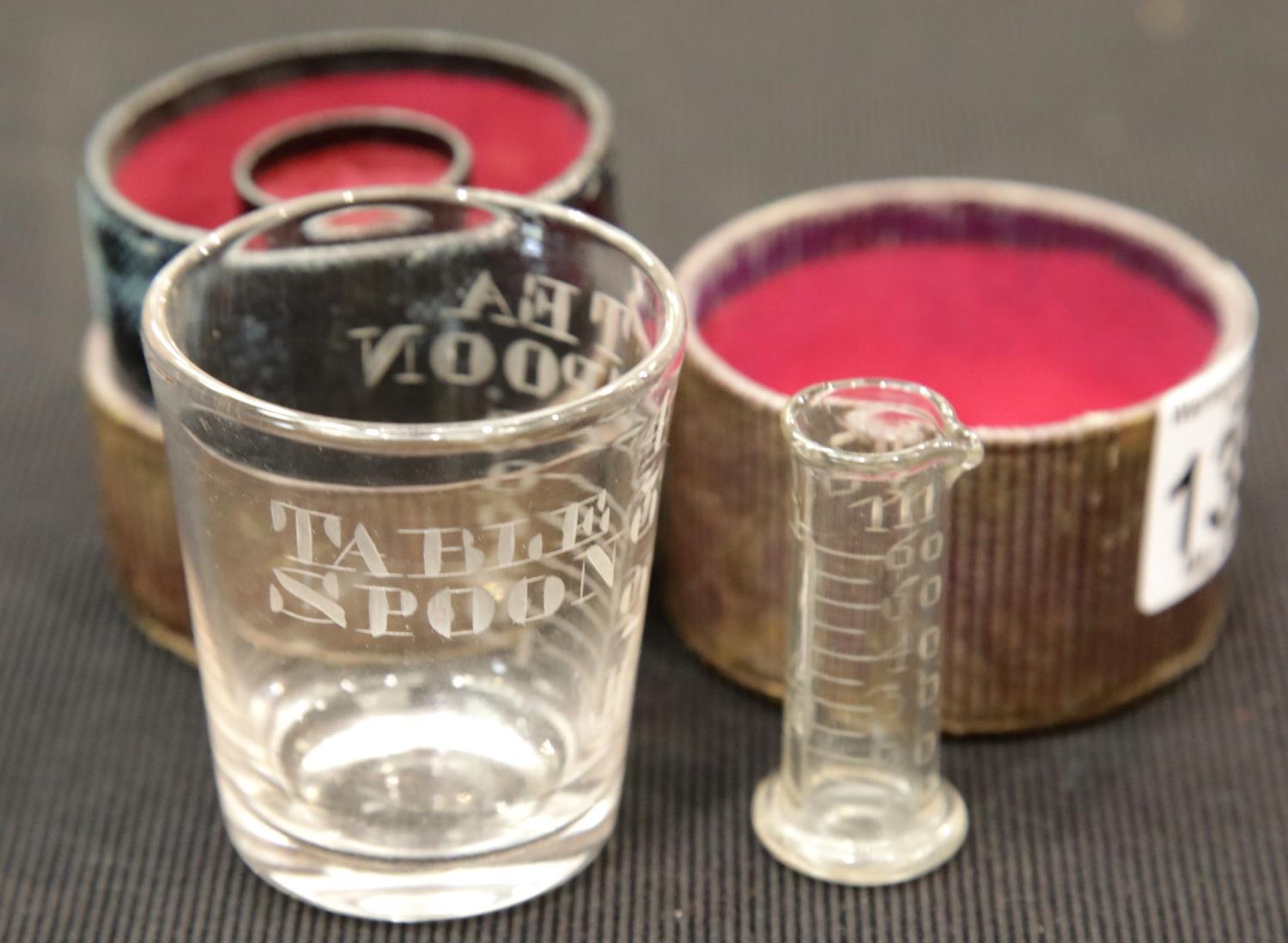 19th century boxed etched glass medicine cup and beaker measure. P&P Group 1 (£14+VAT for the