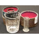 19th century boxed etched glass medicine cup and beaker measure. P&P Group 1 (£14+VAT for the