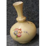 Small Royal Worcester floral vase in the Blush Ivory pattern, H: 13 cm. P&P Group 1 (£14+VAT for the