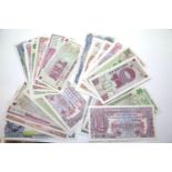 Approximately £25 of British forces banknotes in good condition. P&P Group 1 (£14+VAT for the