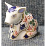 Royal Crown Derby Sitting Piglet with gold stopper. P&P Group 1 (£14+ VAT for the first lot and £1+