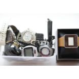 Box of mixed movement wristwatches. P&P Group 2 (£18+VAT for the first lot and £2+VAT for subsequent