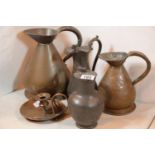 Collection of antique copper and pewter jugs. P&P Group 3 (£25+VAT for the first lot and £5+VAT