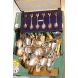 Box of mixed silver plated cutlery including boxed set of teaspoons. P&P Group 3 (£25+VAT for the