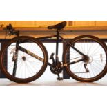 Apollo Mentor Urban Hybrid 18 speed trail bike. This lot is not available for in-house P&P, please