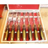 New Deluxe chisel set. P&P Group 1 (£14+VAT for the first lot and £1+VAT for subsequent lots)