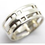 925 Silver Celtic design band ring, size S. P&P Group 1 (£14+VAT for the first lot and £1+VAT for