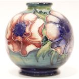 Moorcroft golbular vase, H: 13 cm. P&P Group 1 (£14+ VAT for the first lot and £1+Vat for subsequent