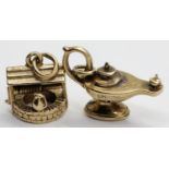 Two 9ct yellow gold charms, a wishing well and Aladdins lamp, 2.3g. P&P Group 1 (£14+VAT for the