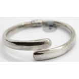 925 silver ladies sprung bangle, D: 60 cm, 11.6g. P&P Group 1 (£14+VAT for the first lot and £1+