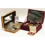 Collection of jewellery boxes including jewellery contents, some silver. P&P Group 2 (£18+VAT for