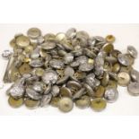 Approximately 80 mixed Fire Brigade metal buttons. P&P Group 2 (£18+VAT for the first lot and £2+VAT
