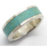 Silver turquoise vintage band ring, size P, W: 7 mm. P&P Group 1 (£14+VAT for the first lot and £1+