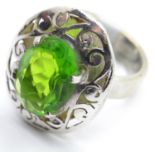 Very large silver green stone oval ring, size O, stone D: 16 mm, total D: 26 mm. P&P Group 1 (£14+