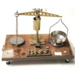 Burr walnut based jewellery scales. P&P Group 3 (£25+VAT for the first lot and £5+VAT for subsequent