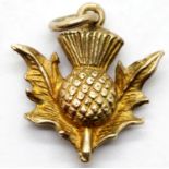 9ct yellow gold 1970s thistle charm, L: 20 mm, 1.8g. P&P Group 1 (£14+VAT for the first lot and £1+