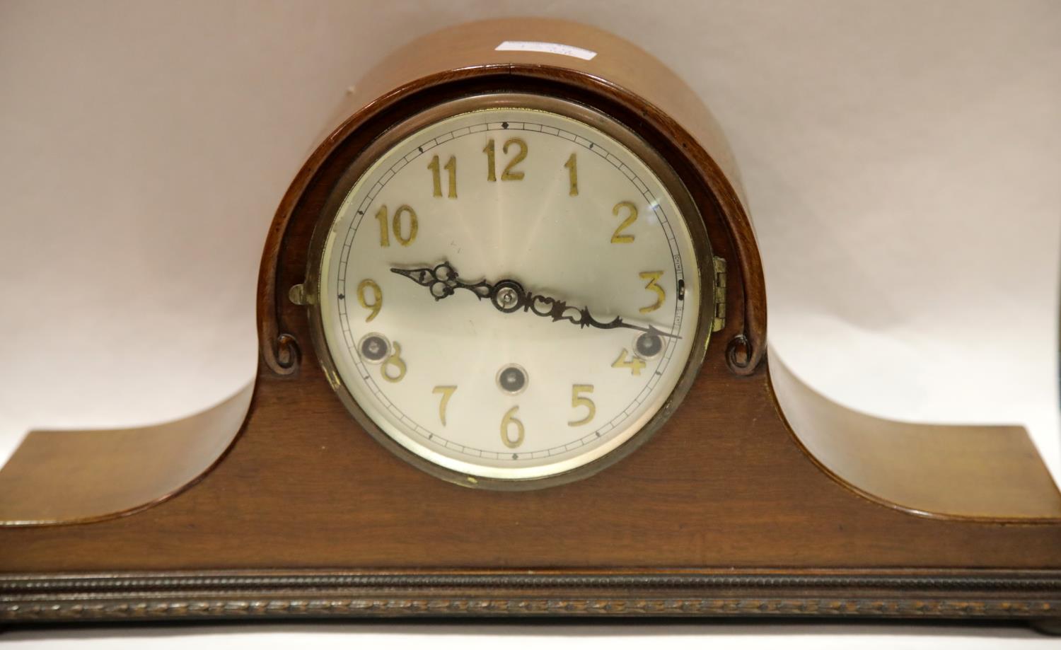 Westminster chiming mahogany cased clock, H: 23 cm. P&P Group 3 (£25+VAT for the first lot and £5+