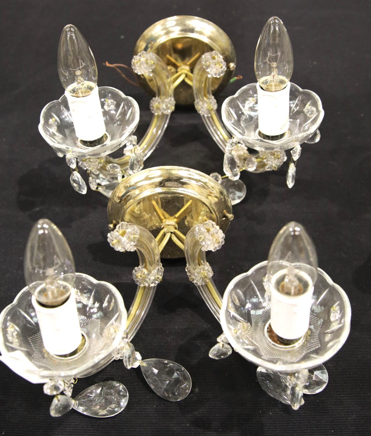 Pair of lacquered brass and glass electric wall sconces, W: 17 cm. P&P Group 3 (£25+VAT for the